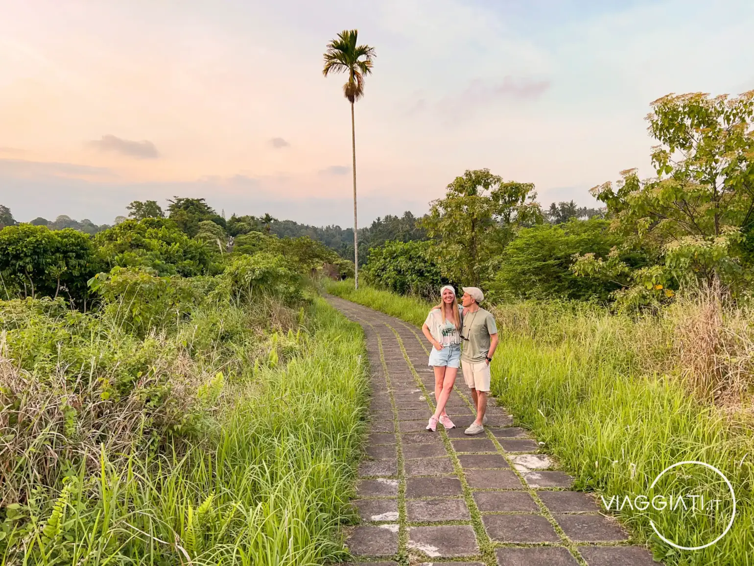 Valigia per un viaggio a Bali