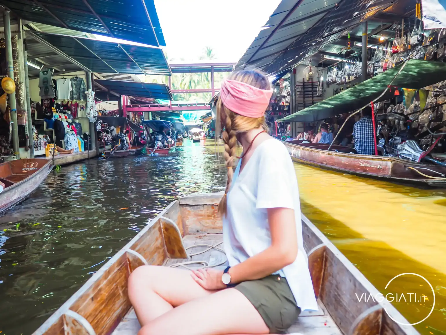 Il mercato galleggiante, un'escursione imperdibile da Bangkok