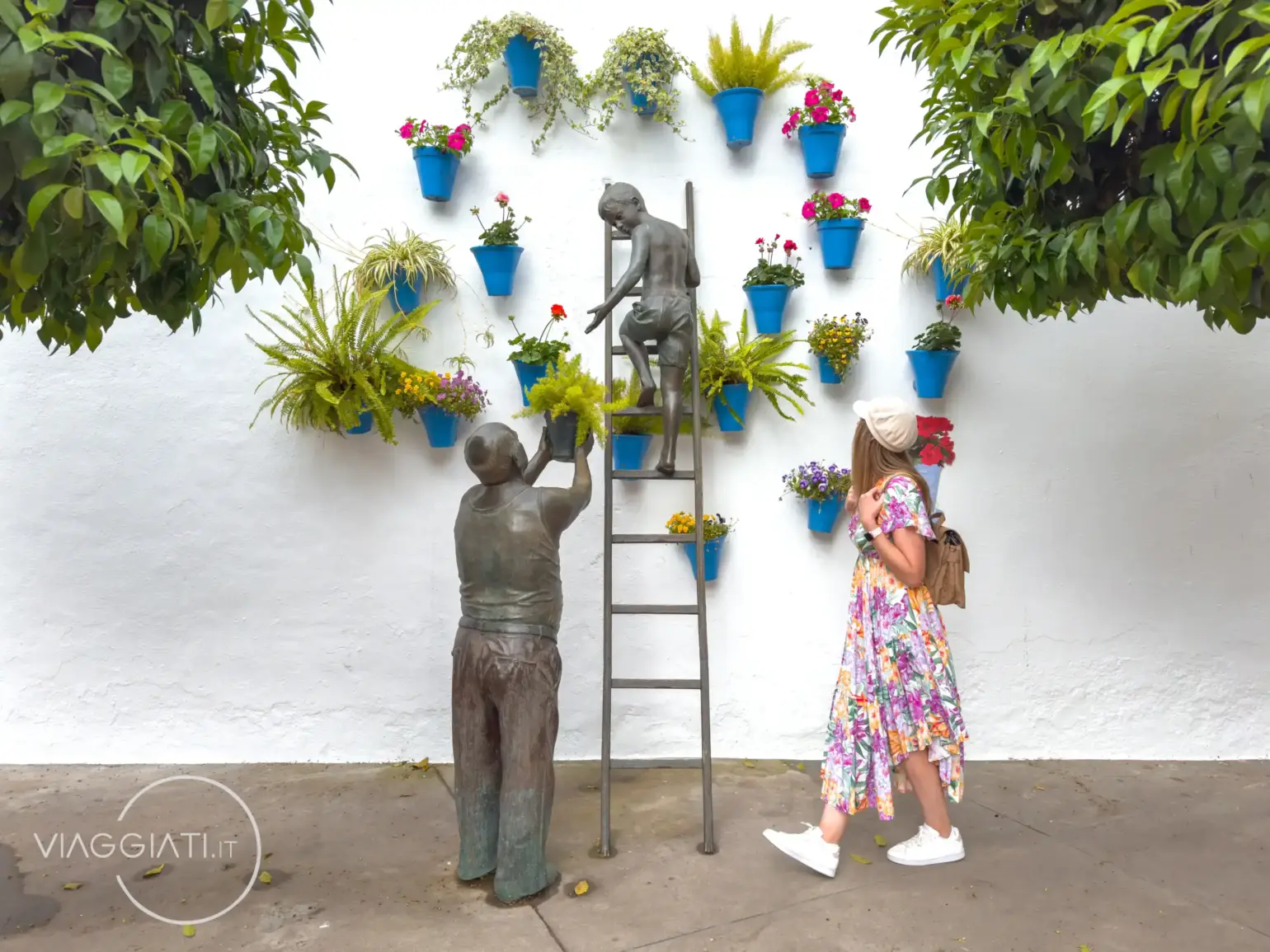 Scultura "El abuelo con el niño"