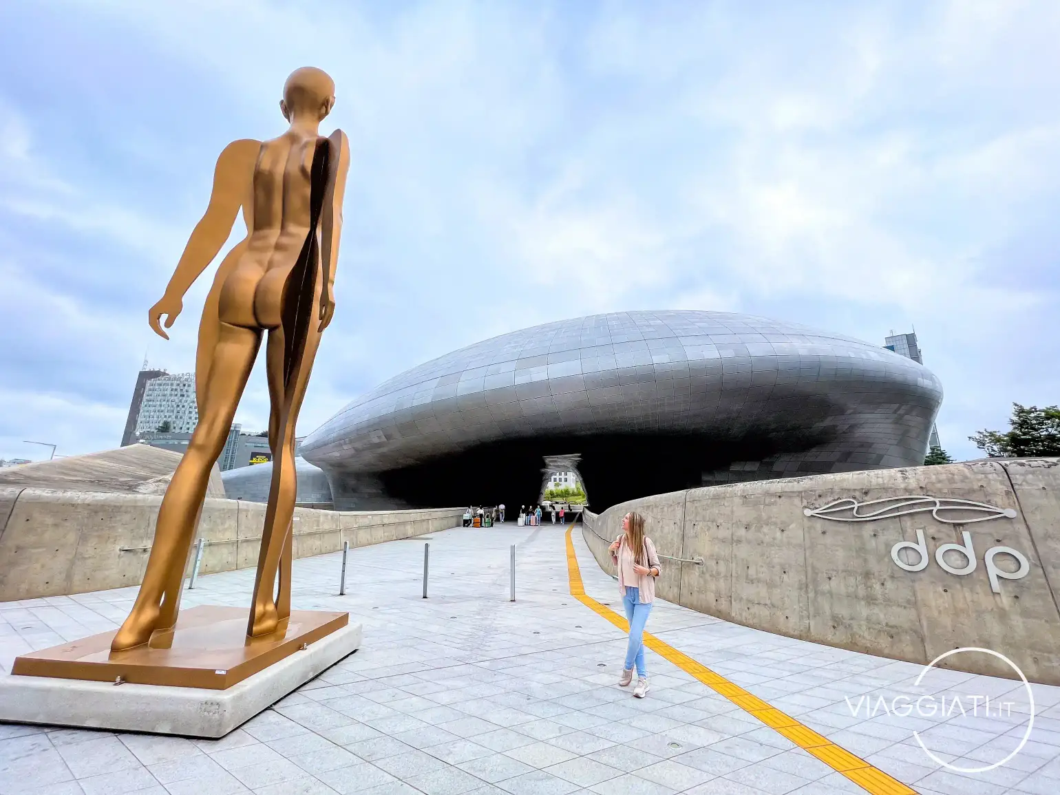Dongdaemun Design Plaza (DDP)