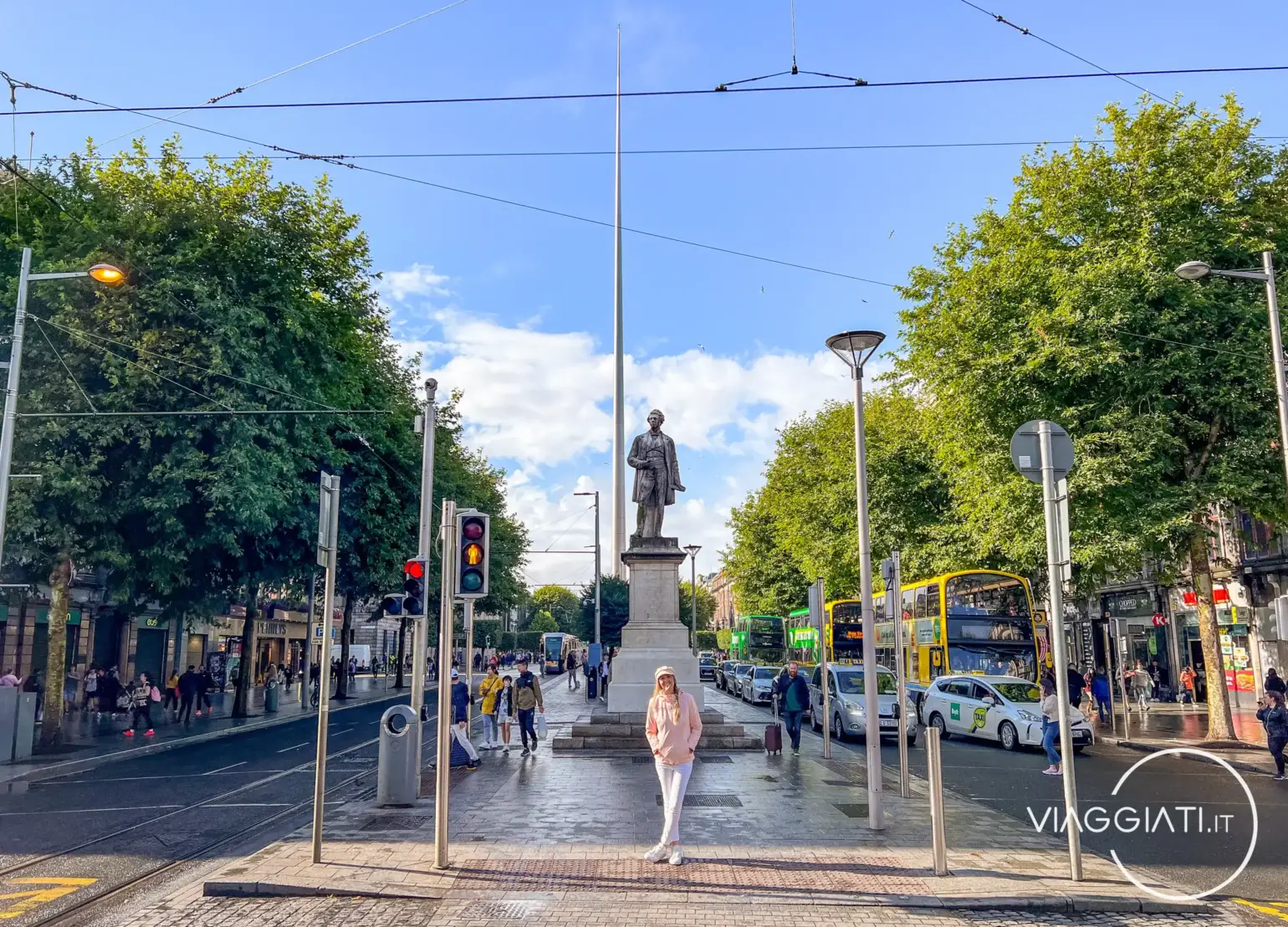 O'Connell Street con The Spire sullo sfondo