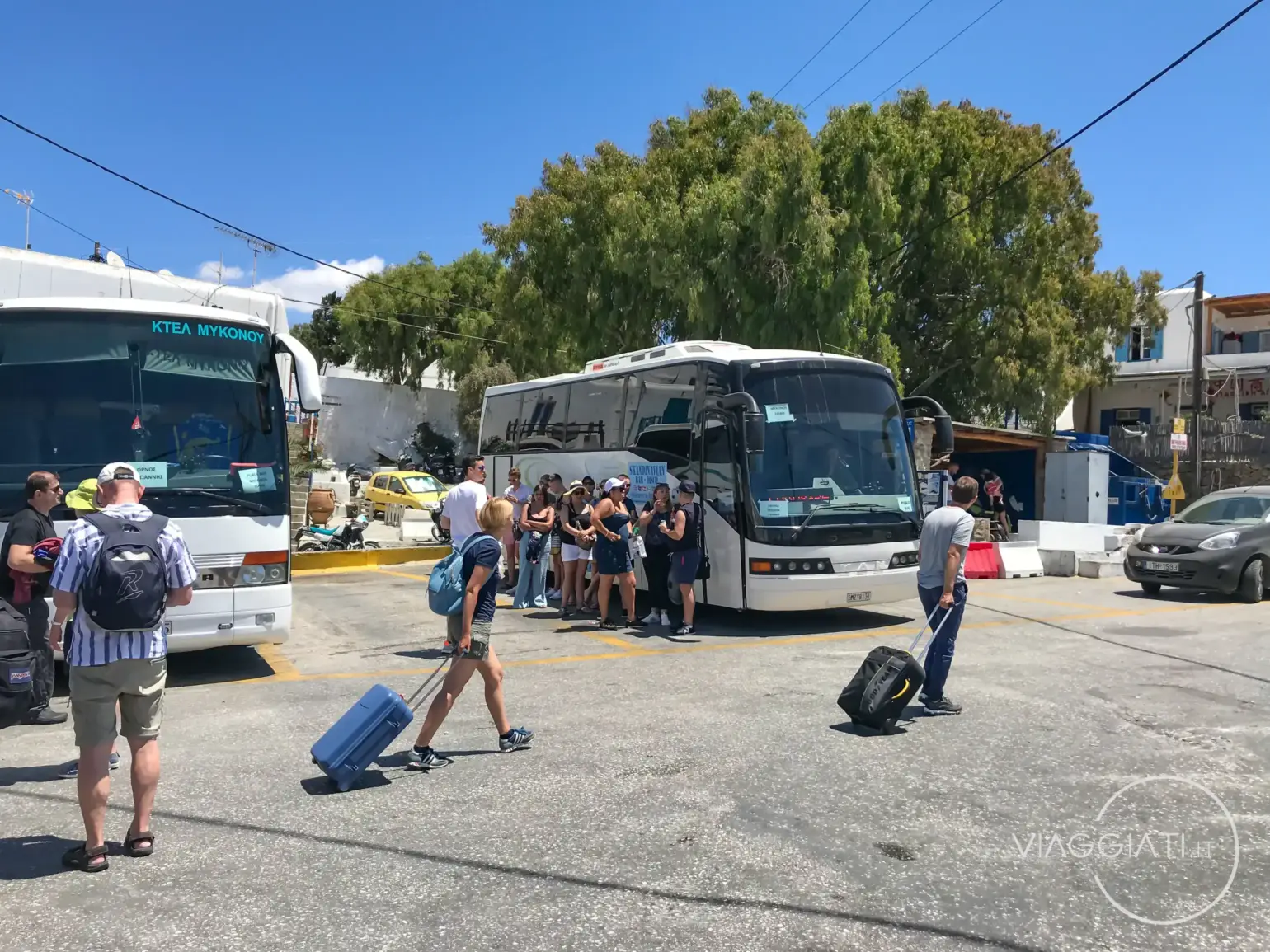 Fabrika, la piazza di Mykonos Town da cui parte la maggior parte degli autobus