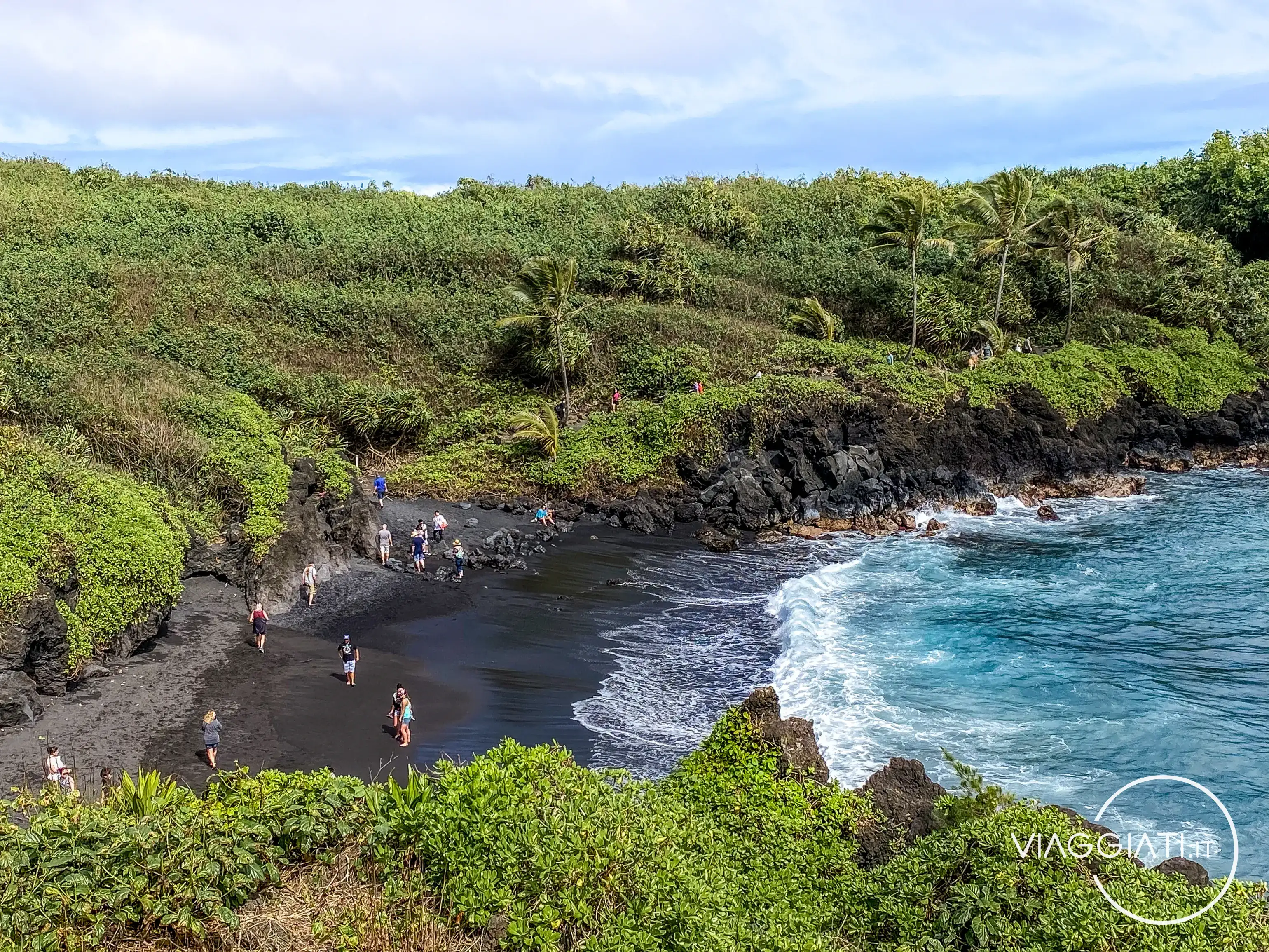 Spiaggia di sabbia nera | Road to Hana