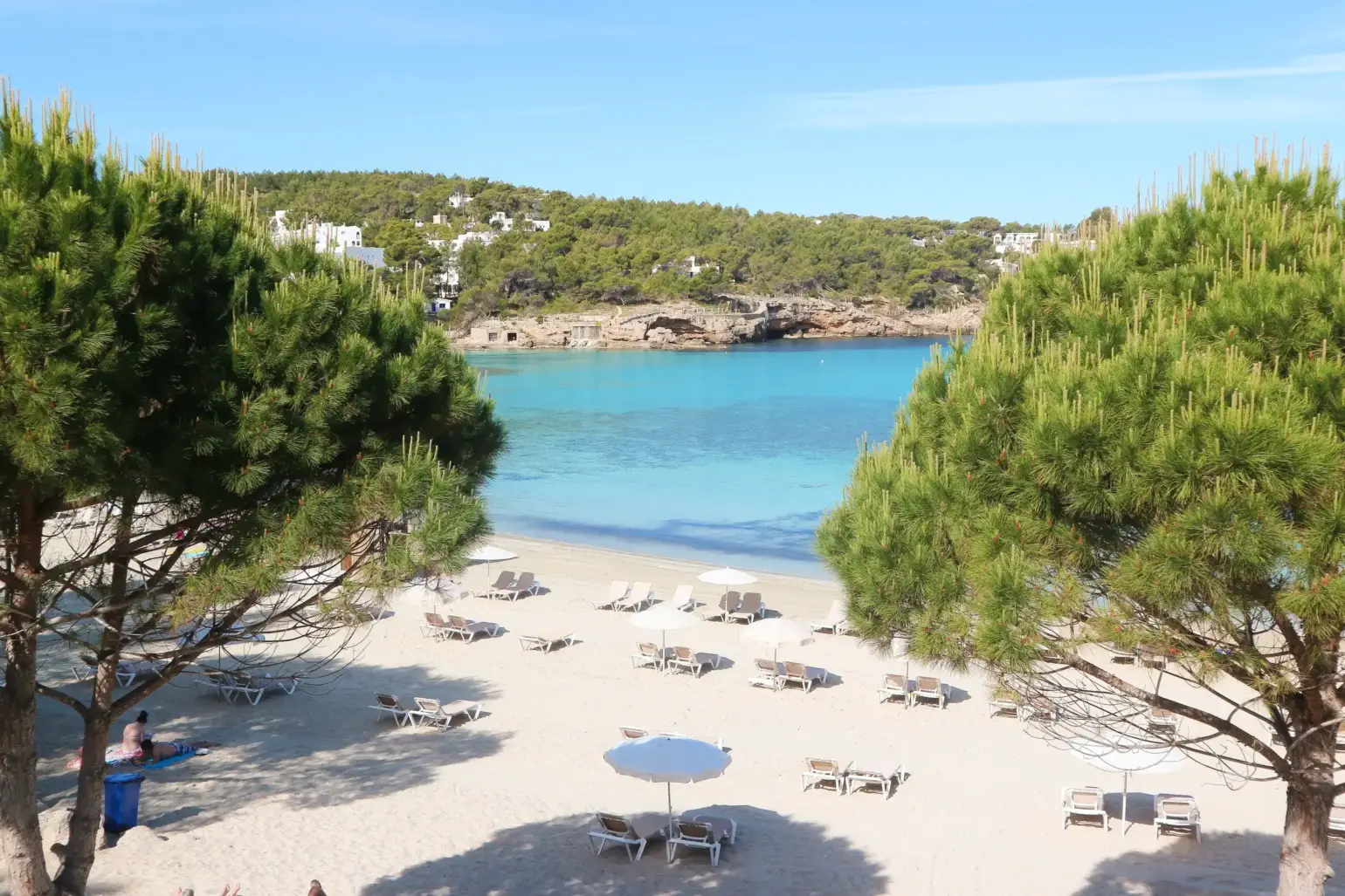 Dove alloggiare a Ibiza, Cala Portinatx