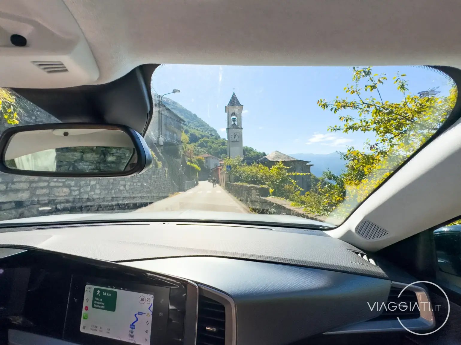 Consigli per noleggiare un'auto sul Lago di Como