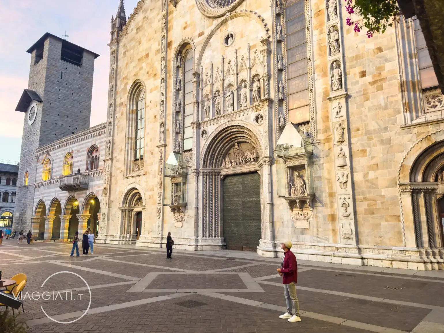 Duomo di Como e Palazzo Broletto