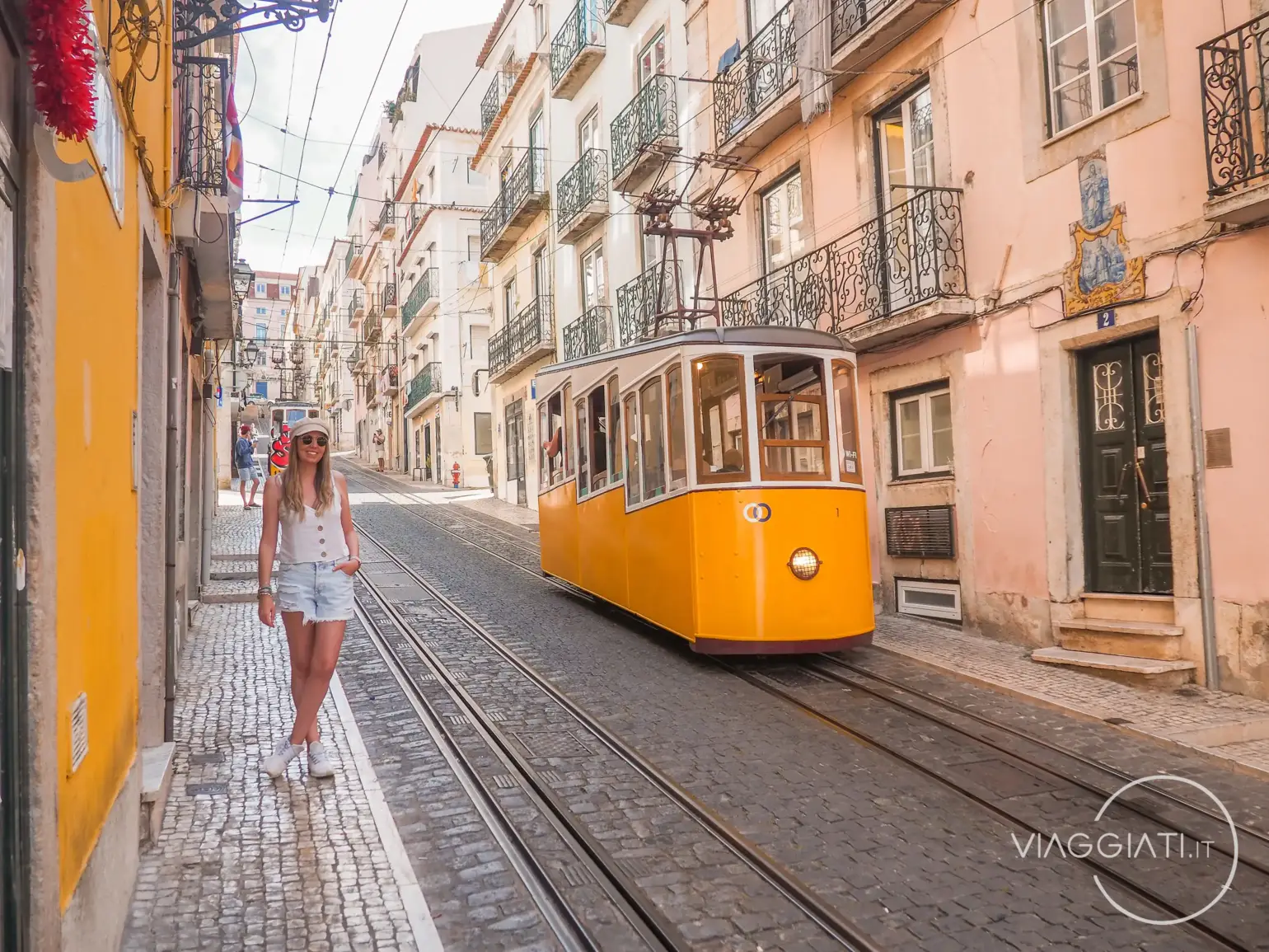 Rua da Bica de Duarte Belo a Lisbona