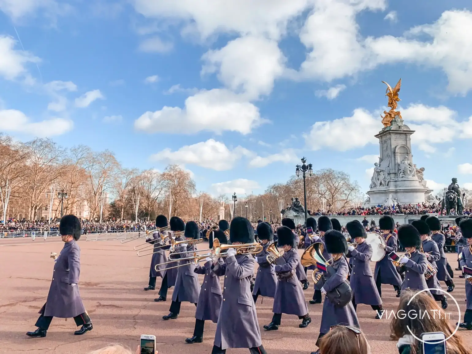 Cambio della guardia a Buckingham Palace