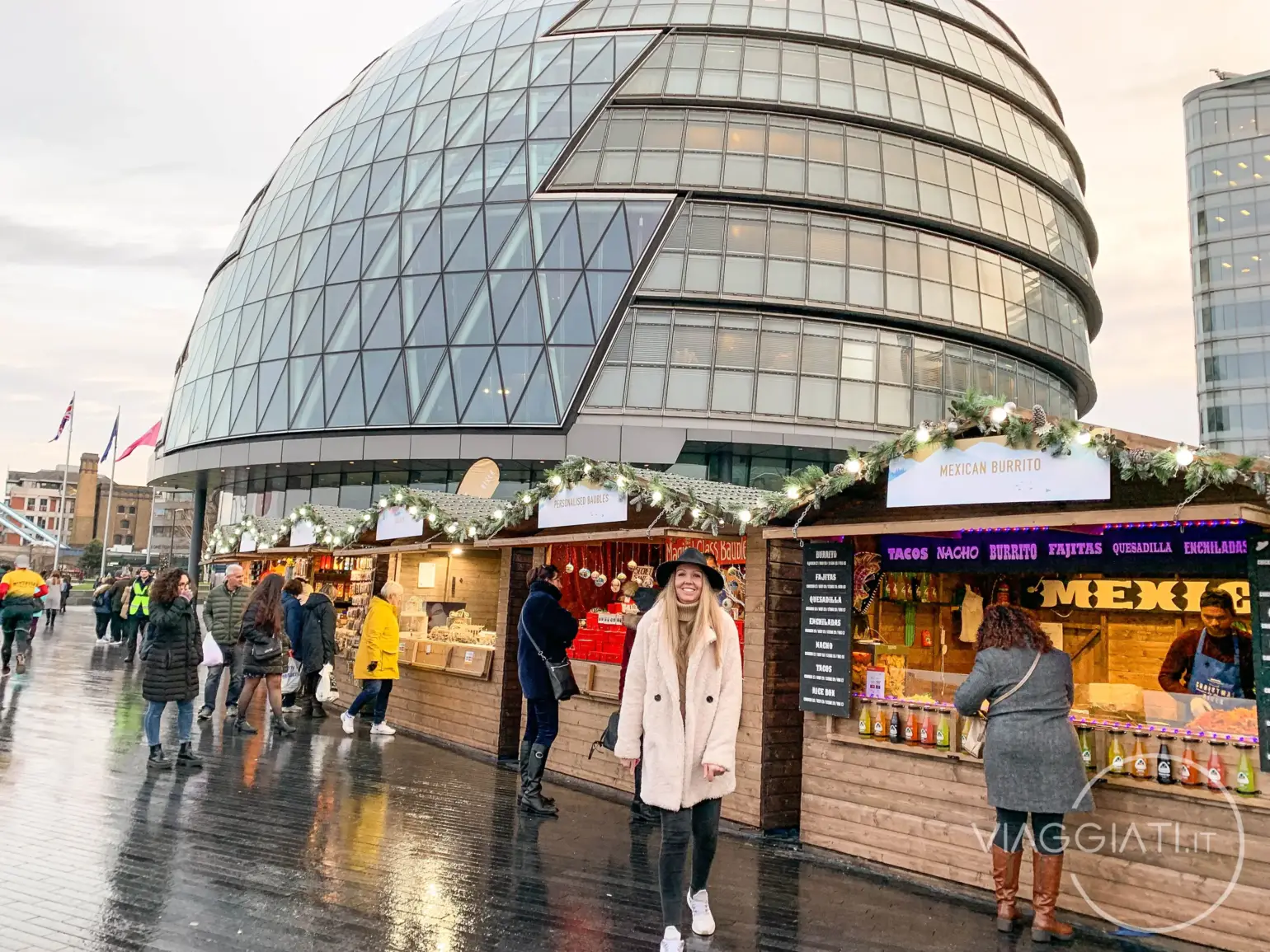 Christmas by the River a Londra