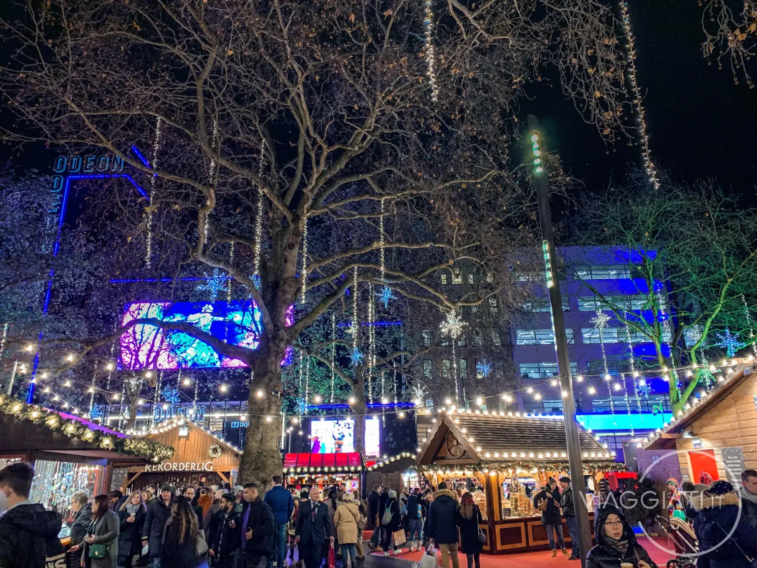 Leicester Square a Londra a Natale