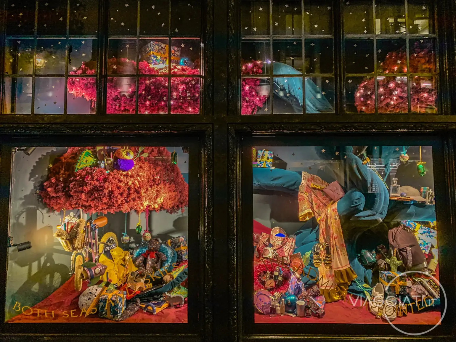 Vetrina di Liberty London a Natale