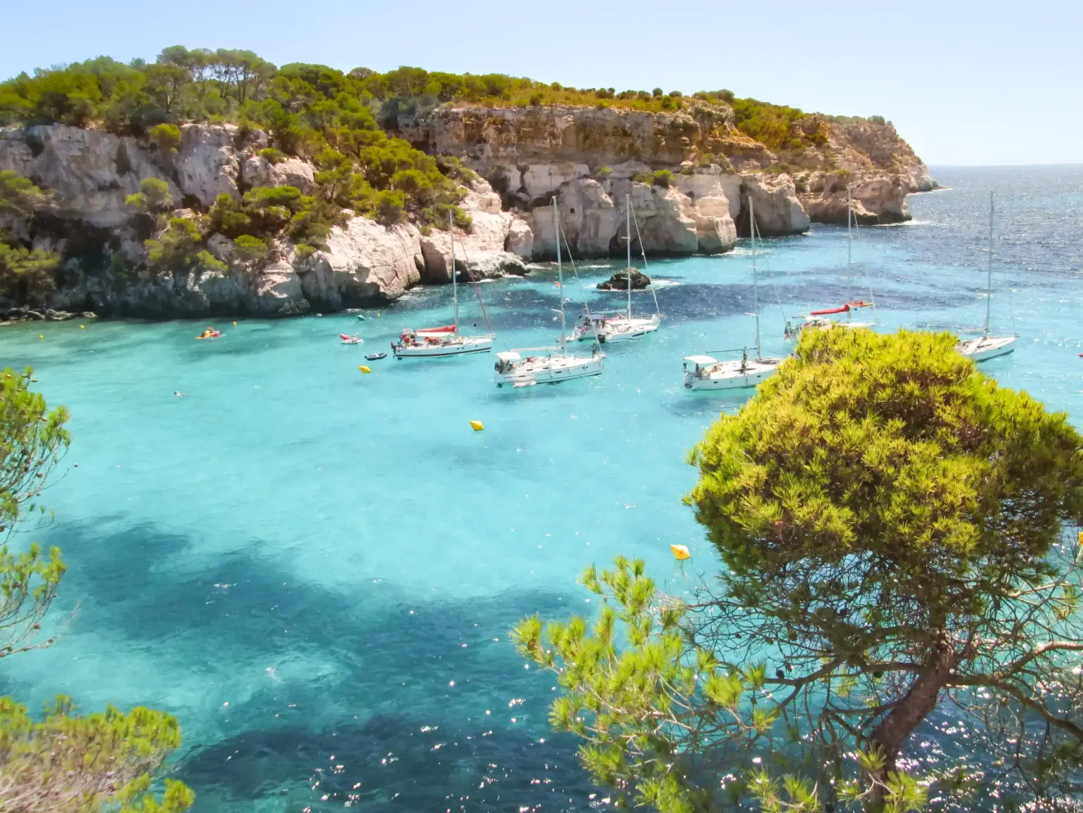 Cala Macarella - Luoghi da vedere a Minorca in 4 giorni