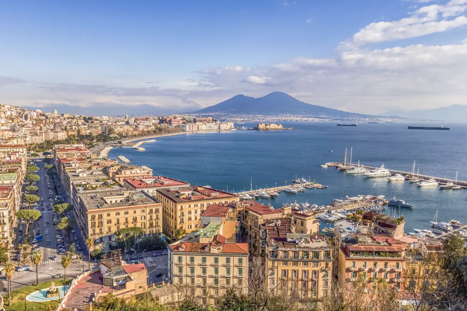 Lungomare, la zona più esclusiva dove dormire a Napoli