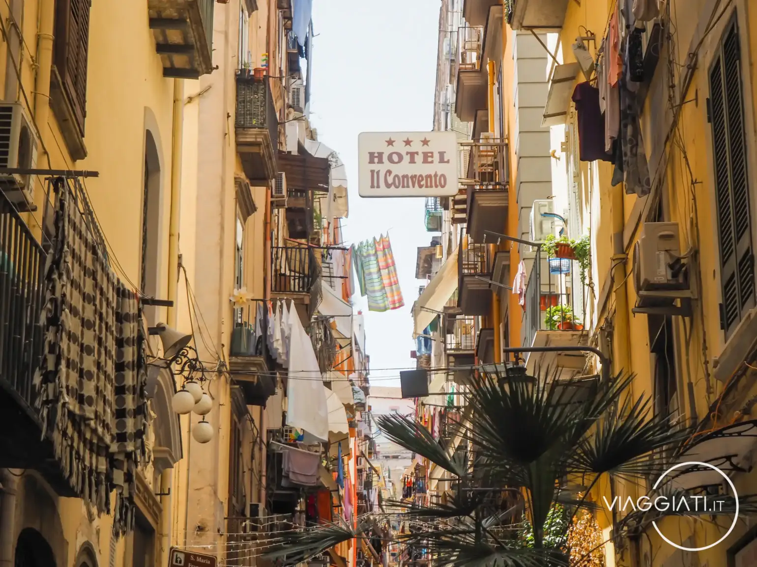 Zone da valutare con attenzione per dormire a Napoli
