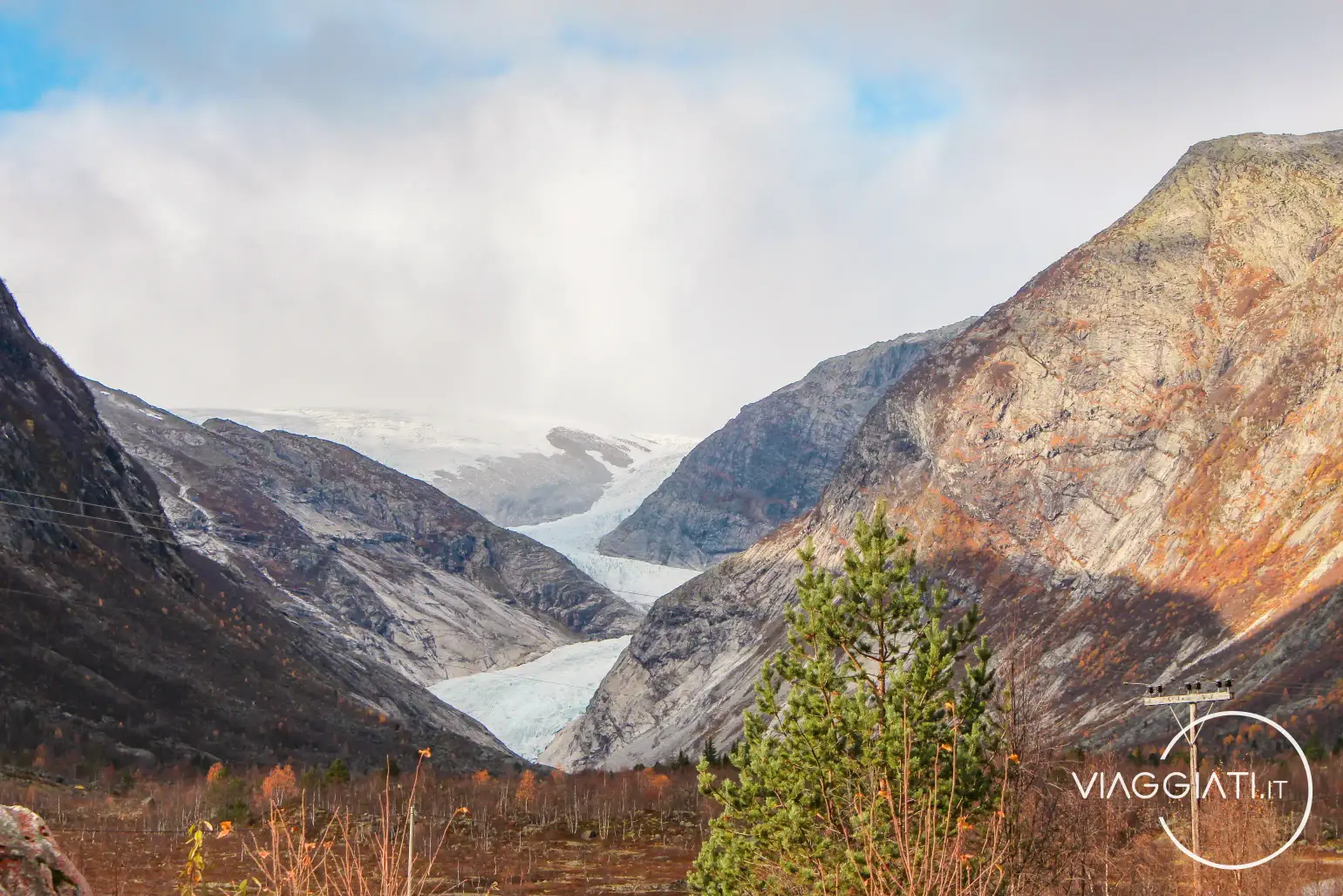 Il ghiacciaio Nigardsbreen visto da lontano