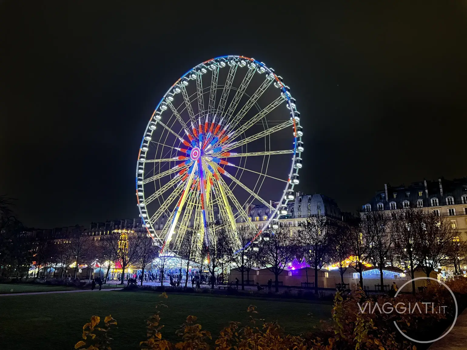 La Magie de Noël, ruota panoramica del mercatino di Natale dei Giardini delle Tuileries