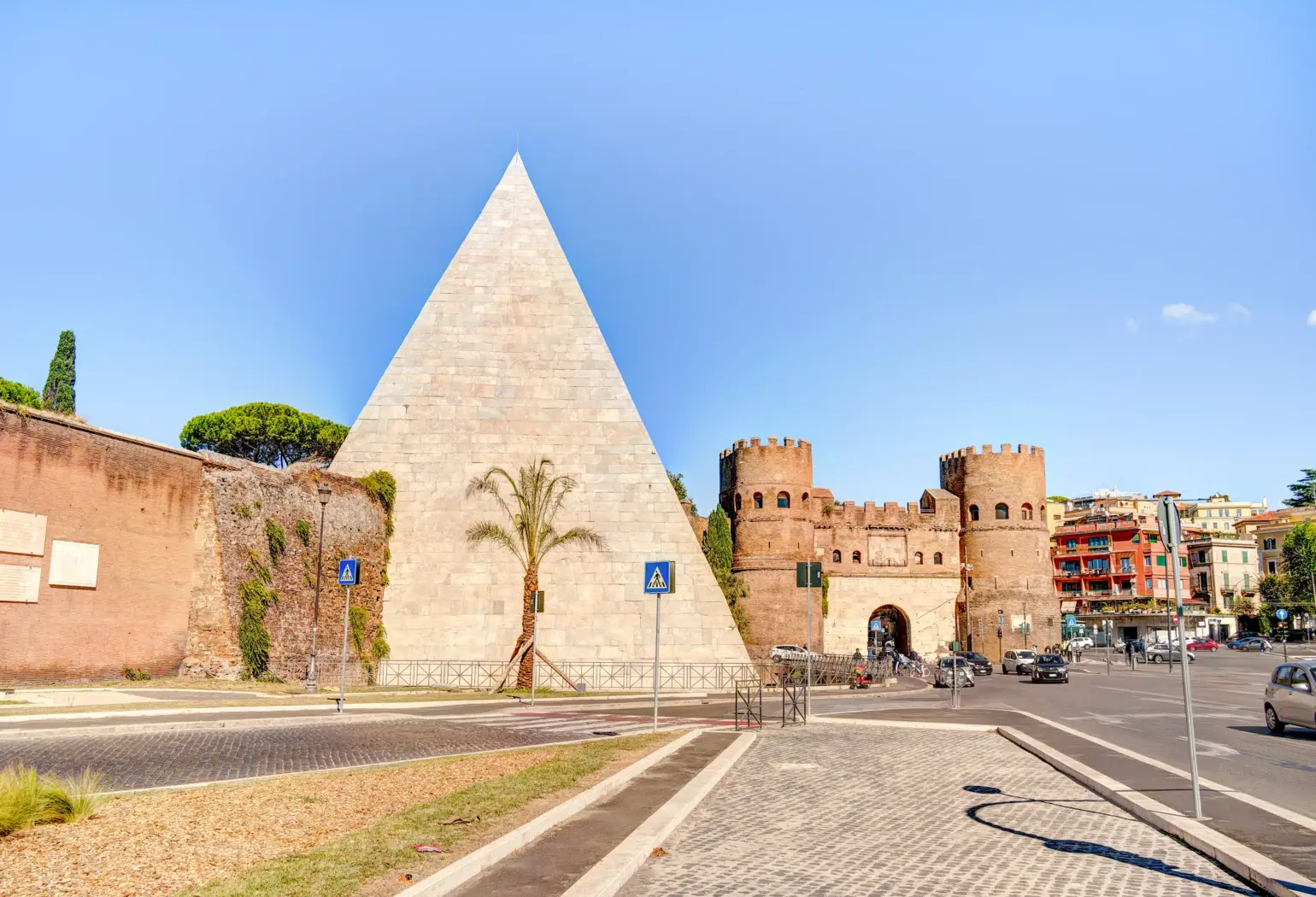 Piramide Cestia