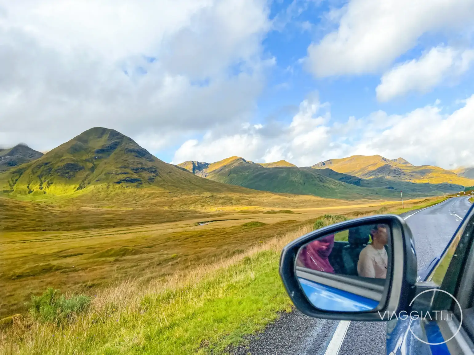 On the road nelle Highlands della Scozia con la nostra auto a noleggio