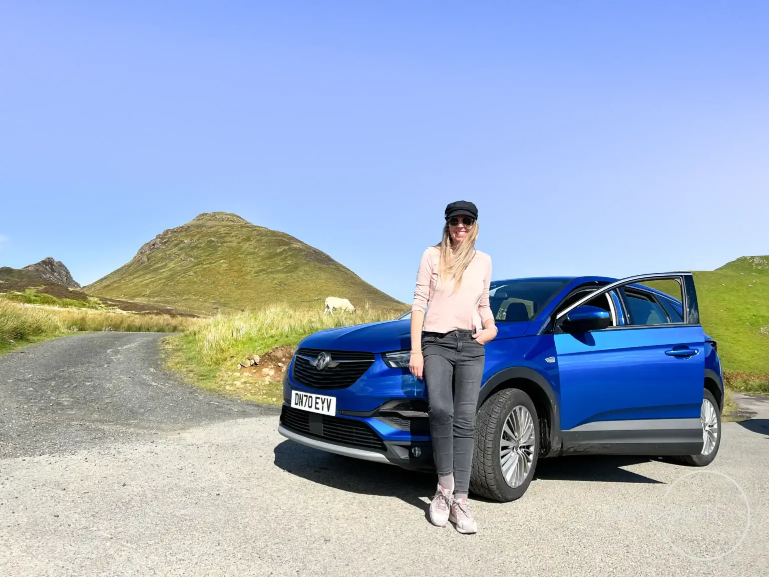 Auto a noleggio durante il road trip in Scozia