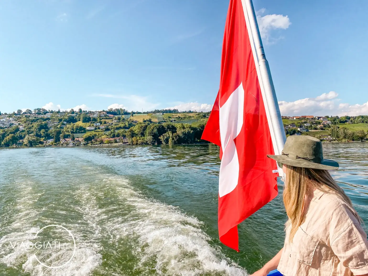 In battello sul lago di Murten, Svizzera