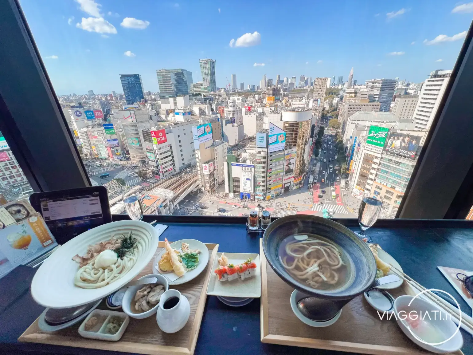 Ristorante Tsuru Ton Tan con vista su Shibuya